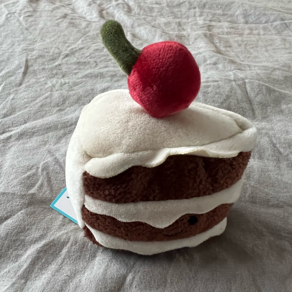 NWT Jellycat Pretty Patisserie Gateaux 4" Plush